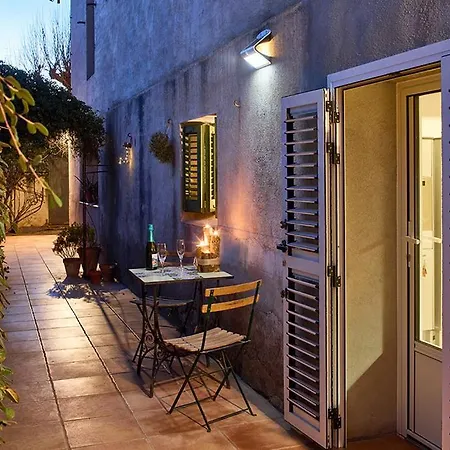 Apartment El Til-ler